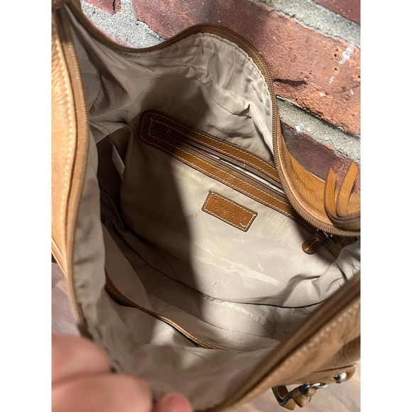 Women’s Vintage Tignanello Pebbled Leather bag Tan - Picture 10 of 11